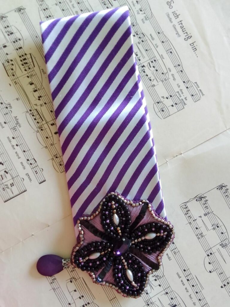 Collier cravate Soirée Romaine